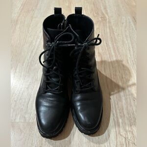 Banana Republic Black Leather Lace Up Boots 8.5